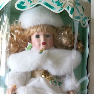 Collectors Genuine Porcelain Doll 1998 Holiday Ed.